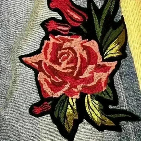 Frame Denim Le Original Rose Floral Patch
Distressed Hi Rise Pants Size 26 - Picture 3 of 8